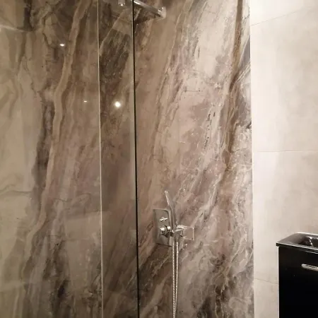 New Luxury & Spacious, Central Apartment, 2bedrooms 70sqm Apartment *