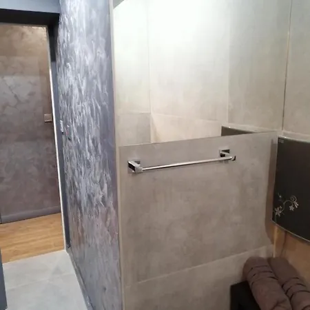 New Luxury & Spacious, Central Apartment, 2bedrooms 70sqm 索菲亞